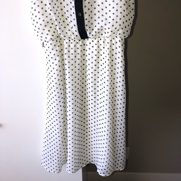 Black Polka dotted white Dress - Picture 4 of 5